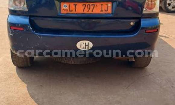 Sayi Na hannu Toyota Corolla Verso Blue Mota in Douala a Ƙasar Kamaru