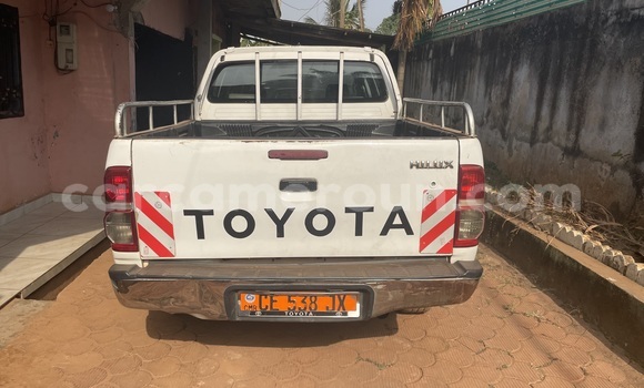 Acheter Occasion Voiture Toyota Hiluxe VIGO Blanc à Yaoundé, Central Cameroon Acheter Occasion Voiture Toyota Hiluxe VIGO Blanc à Yaoundé, Central Cameroon