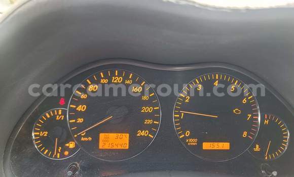 Sayi Na hannu Toyota Avensis Azurfa Mota in Yaounde a Babban Kamaru Sayi Na hannu Toyota Avensis Azurfa Mota in Yaounde a Babban Kamaru