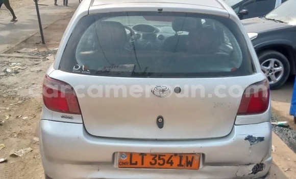 Sayi Na hannu Toyota Yaris Azurfa Mota in Douala a Ƙasar Kamaru Sayi Na hannu Toyota Yaris Azurfa Mota in Douala a Ƙasar Kamaru