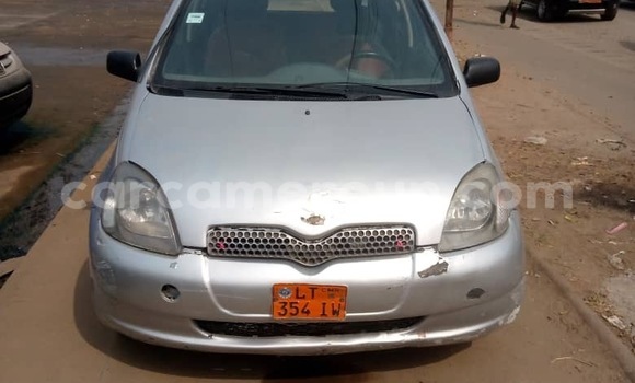 Sayi Na hannu Toyota Yaris Azurfa Mota in Douala a Ƙasar Kamaru Sayi Na hannu Toyota Yaris Azurfa Mota in Douala a Ƙasar Kamaru