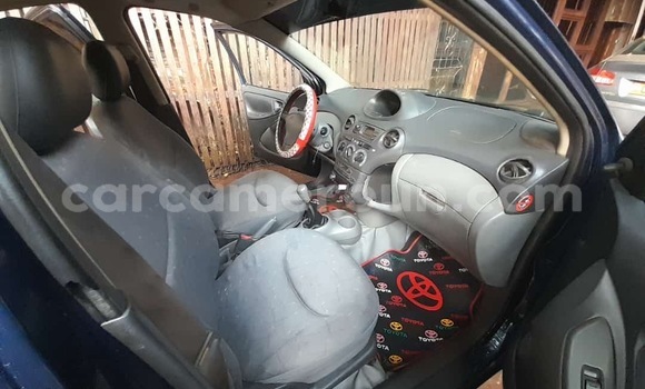 Sayi Na hannu Toyota Yaris Blue Mota in Yaounde a Babban Kamaru Sayi Na hannu Toyota Yaris Blue Mota in Yaounde a Babban Kamaru