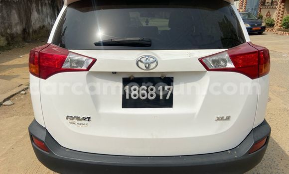 Acheter Occasion Voiture Toyota RAV4 Blanc à Douala, Littoral Cameroon Acheter Occasion Voiture Toyota RAV4 Blanc à Douala, Littoral Cameroon