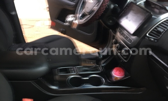 Sayi Imported Kia Sorento Brown Mota in Douala a Ƙasar Kamaru Sayi Imported Kia Sorento Brown Mota in Douala a Ƙasar Kamaru