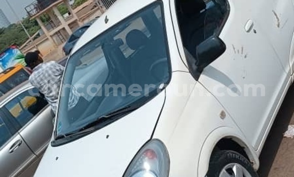 Acheter Occasion Voiture Toyota Yaris Verso Blanc à Yaoundé, Central Cameroon Acheter Occasion Voiture Toyota Yaris Verso Blanc à Yaoundé, Central Cameroon