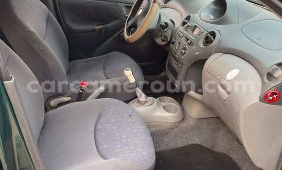 Acheter Occasion Voiture Toyota Yaris Vert à Yaoundé, Central Cameroon Acheter Occasion Voiture Toyota Yaris Vert à Yaoundé, Central Cameroon