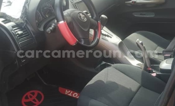 Sayi Na hannu Toyota Auris Sauran Mota in Yaounde a Babban Kamaru Sayi Na hannu Toyota Auris Sauran Mota in Yaounde a Babban Kamaru