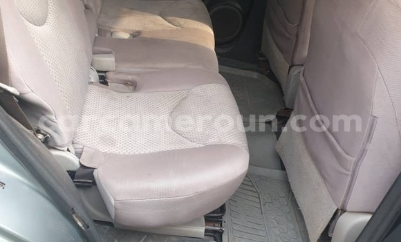 Acheter Occasion Voiture Toyota RAV4 Gris à Douala, Littoral Cameroon Acheter Occasion Voiture Toyota RAV4 Gris à Douala, Littoral Cameroon