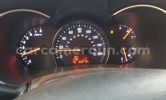 Sayi Na hannu Kia Sorento Brown Mota in Douala a Ƙasar Kamaru Sayi Na hannu Kia Sorento Brown Mota in Douala a Ƙasar Kamaru