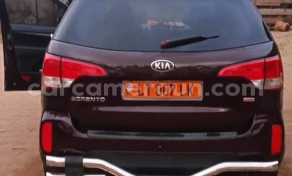 Sayi Na hannu Kia Sorento Brown Mota in Douala a Ƙasar Kamaru Sayi Na hannu Kia Sorento Brown Mota in Douala a Ƙasar Kamaru