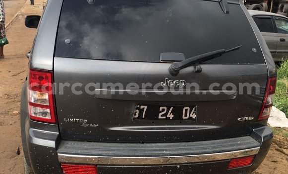 Sayi Imported Jeep Cherokee M Mota in Douala a Ƙasar Kamaru Sayi Imported Jeep Cherokee M Mota in Douala a Ƙasar Kamaru