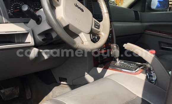 Sayi Imported Jeep Cherokee M Mota in Douala a Ƙasar Kamaru Sayi Imported Jeep Cherokee M Mota in Douala a Ƙasar Kamaru