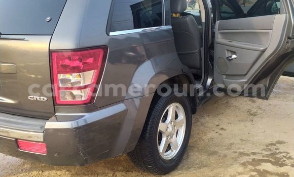 Sayi Imported Jeep Cherokee M Mota in Douala a Ƙasar Kamaru Sayi Imported Jeep Cherokee M Mota in Douala a Ƙasar Kamaru