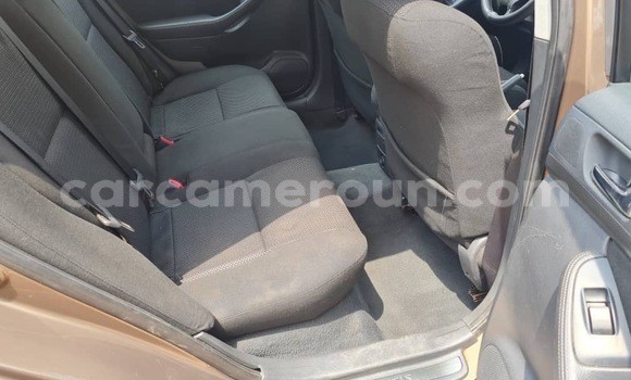 Sayi Sabo Toyota Avensis Brown Mota in Yaounde a Babban Kamaru Sayi Sabo Toyota Avensis Brown Mota in Yaounde a Babban Kamaru