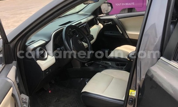 Acheter Occasion Voiture Toyota RAV4 Beige à Douala, Littoral Cameroon Acheter Occasion Voiture Toyota RAV4 Beige à Douala, Littoral Cameroon