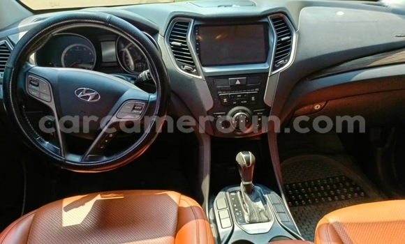 Sayi Sabo Hyundai Santa Fe Black Mota in Douala a Ƙasar Kamaru Sayi Sabo Hyundai Santa Fe Black Mota in Douala a Ƙasar Kamaru