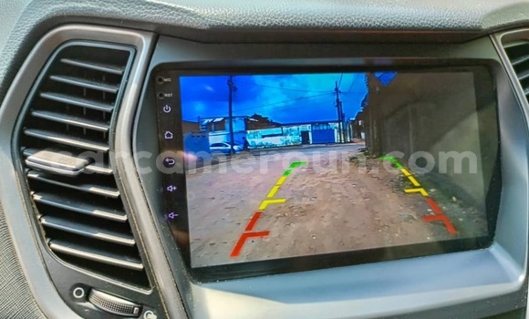 Sayi Sabo Hyundai Santa Fe Black Mota in Douala a Ƙasar Kamaru Sayi Sabo Hyundai Santa Fe Black Mota in Douala a Ƙasar Kamaru