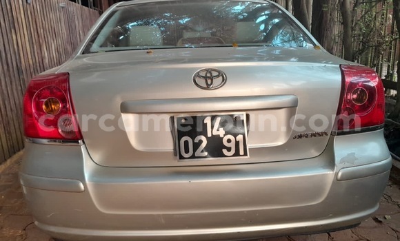 Sayi Sabo Toyota Avensis Azurfa Mota in Yaounde a Babban Kamaru Sayi Sabo Toyota Avensis Azurfa Mota in Yaounde a Babban Kamaru