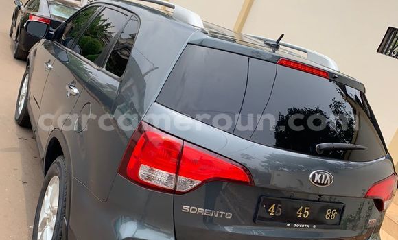Buy Used Kia Sorento Green Car in Yaounde in Central Cameroon Buy Used Kia Sorento Green Car in Yaounde in Central Cameroon