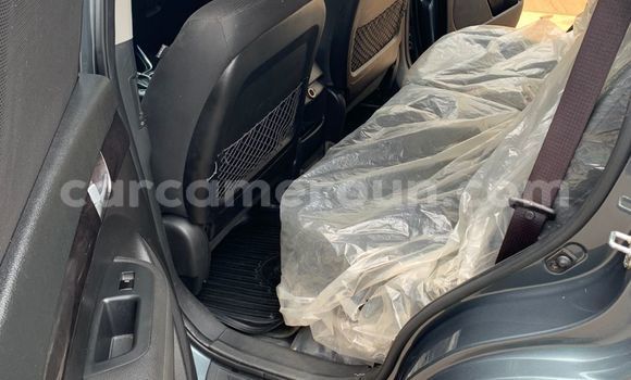 Buy Used Kia Sorento Green Car in Yaounde in Central Cameroon Buy Used Kia Sorento Green Car in Yaounde in Central Cameroon
