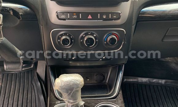 Buy Used Kia Sorento Green Car in Yaounde in Central Cameroon Buy Used Kia Sorento Green Car in Yaounde in Central Cameroon