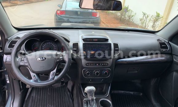 Buy Used Kia Sorento Green Car in Yaounde in Central Cameroon Buy Used Kia Sorento Green Car in Yaounde in Central Cameroon