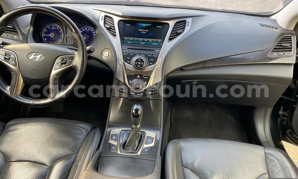 Sayi Sabo Hyundai Grandeur Black Mota in Douala a Ƙasar Kamaru Sayi Sabo Hyundai Grandeur Black Mota in Douala a Ƙasar Kamaru