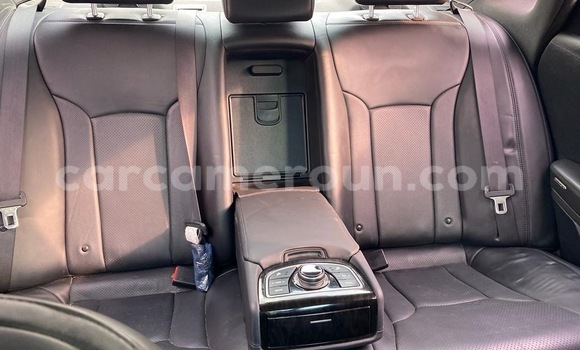 Sayi Sabo Hyundai Grandeur Black Mota in Douala a Ƙasar Kamaru Sayi Sabo Hyundai Grandeur Black Mota in Douala a Ƙasar Kamaru