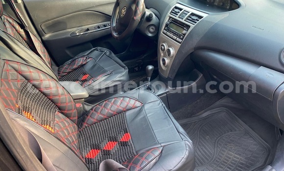 Acheter Neuf Voiture Toyota Yaris Noir à Douala, Littoral Cameroon Acheter Neuf Voiture Toyota Yaris Noir à Douala, Littoral Cameroon