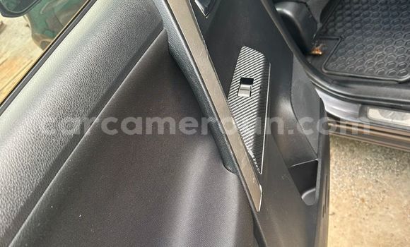 Sayi Na hannu Toyota RAV4 Green Mota in Yaounde a Babban Kamaru Sayi Na hannu Toyota RAV4 Green Mota in Yaounde a Babban Kamaru