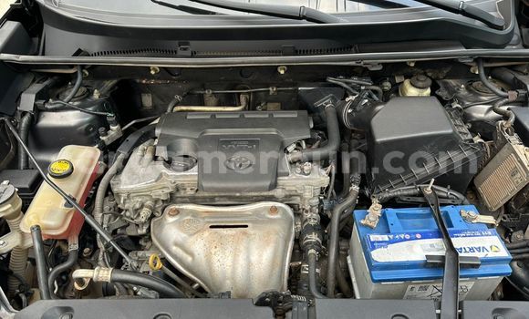 Sayi Na hannu Toyota RAV4 Green Mota in Yaounde a Babban Kamaru Sayi Na hannu Toyota RAV4 Green Mota in Yaounde a Babban Kamaru