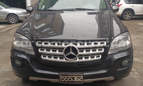 Sayi Imported Mercedes‒Benz ML–Class Black Mota in Douala a Ƙasar Kamaru