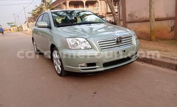 Sayi Na hannu Toyota Avensis Brown Mota in Yaounde a Babban Kamaru Sayi Na hannu Toyota Avensis Brown Mota in Yaounde a Babban Kamaru