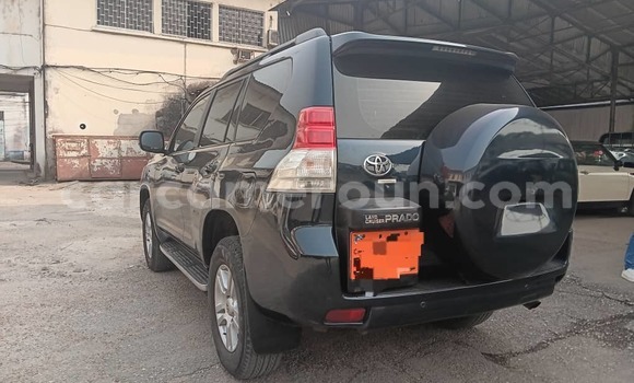 Sayi Na hannu Toyota Prado Black Mota in Douala a Ƙasar Kamaru Sayi Na hannu Toyota Prado Black Mota in Douala a Ƙasar Kamaru