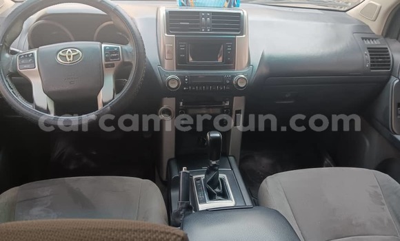 Sayi Na hannu Toyota Prado Black Mota in Douala a Ƙasar Kamaru Sayi Na hannu Toyota Prado Black Mota in Douala a Ƙasar Kamaru