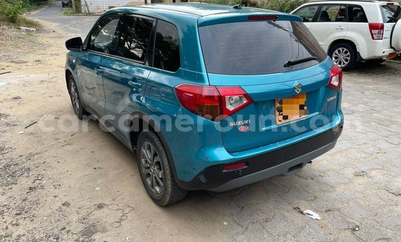 Sayi Na hannu Suzuki Vitara Blue Mota in Douala a Ƙasar Kamaru Sayi Na hannu Suzuki Vitara Blue Mota in Douala a Ƙasar Kamaru
