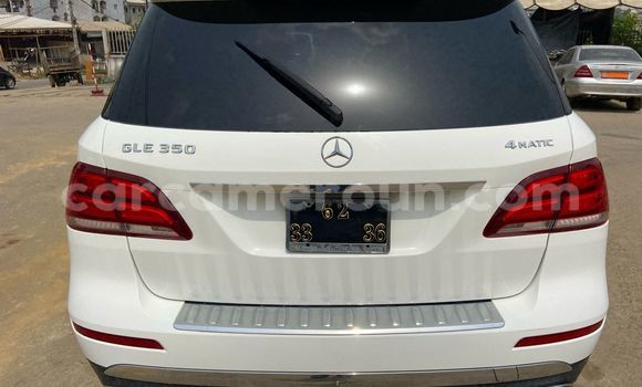 Sayi Imported Mercedes‒Benz GLE White Mota in Douala a Ƙasar Kamaru Sayi Imported Mercedes‒Benz GLE White Mota in Douala a Ƙasar Kamaru