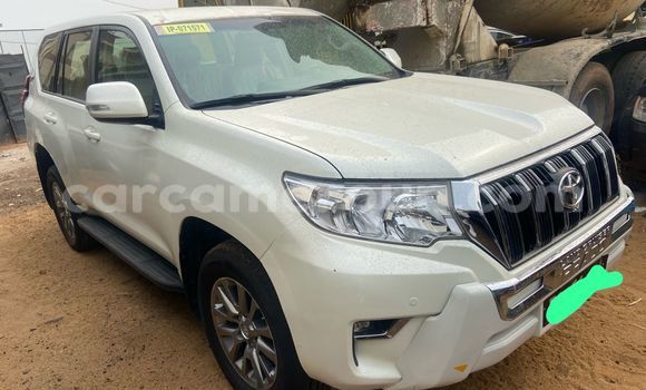 Acheter Import Voiture Toyota Land Cruiser Prado Blanc à Douala, Littoral Cameroon Acheter Import Voiture Toyota Land Cruiser Prado Blanc à Douala, Littoral Cameroon
