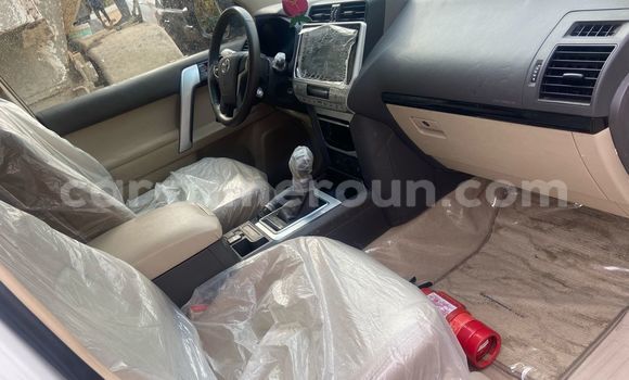 Acheter Import Voiture Toyota Land Cruiser Prado Blanc à Douala, Littoral Cameroon Acheter Import Voiture Toyota Land Cruiser Prado Blanc à Douala, Littoral Cameroon