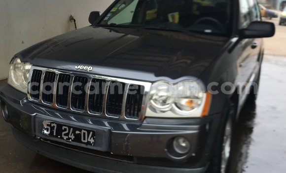 Sayi Imported Jeep Cherokee M Mota in Douala a Ƙasar Kamaru