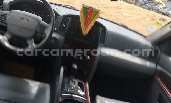 Sayi Imported Jeep Cherokee M Mota in Douala a Ƙasar Kamaru Sayi Imported Jeep Cherokee M Mota in Douala a Ƙasar Kamaru