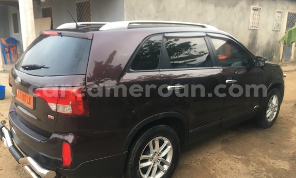 Sayi Na hannu Kia Sorento Brown Mota in Douala a Ƙasar Kamaru Sayi Na hannu Kia Sorento Brown Mota in Douala a Ƙasar Kamaru