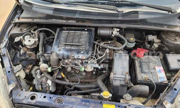 Acheter Occasion Voiture Toyota Yaris Bleu à Yaoundé, Central Cameroon Acheter Occasion Voiture Toyota Yaris Bleu à Yaoundé, Central Cameroon