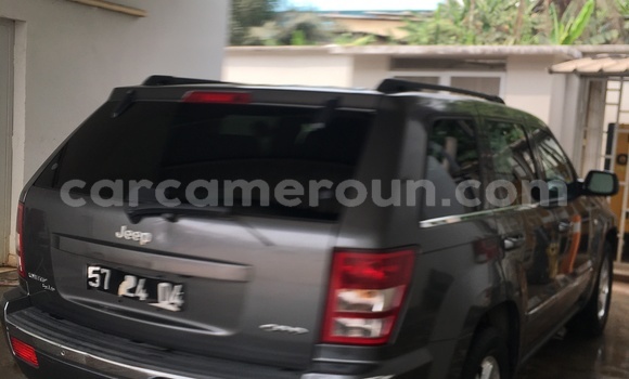 Sayi Imported Jeep Cherokee M Mota in Douala a Ƙasar Kamaru