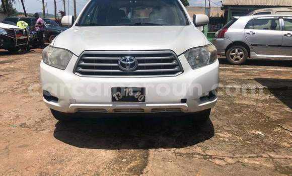 Acheter Occasion Voiture Toyota Highlander Blanc à Yaoundé, Central Cameroon