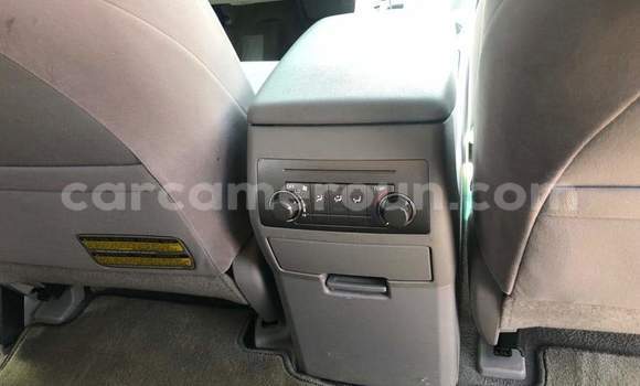 Sayi Na hannu Toyota Highlander White Mota in Yaounde a Babban Kamaru Sayi Na hannu Toyota Highlander White Mota in Yaounde a Babban Kamaru