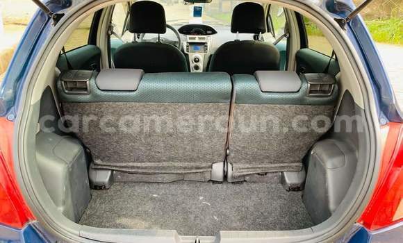 Sayi Na hannu Toyota Yaris Blue Mota in Yaounde a Babban Kamaru Sayi Na hannu Toyota Yaris Blue Mota in Yaounde a Babban Kamaru