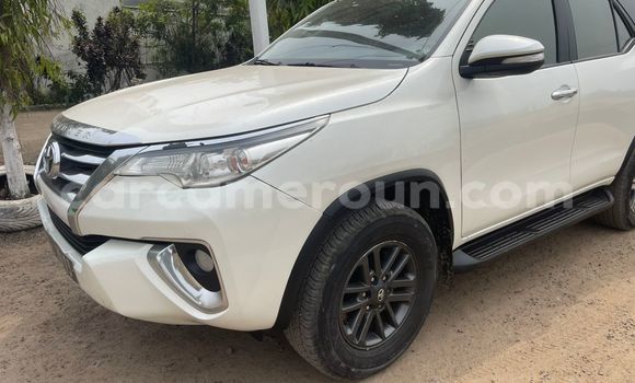 Acheter Import Voiture Toyota Fortuner Blanc à Douala, Littoral Cameroon Acheter Import Voiture Toyota Fortuner Blanc à Douala, Littoral Cameroon