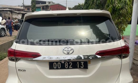 Acheter Import Voiture Toyota Fortuner Blanc à Douala, Littoral Cameroon Acheter Import Voiture Toyota Fortuner Blanc à Douala, Littoral Cameroon