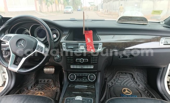 Buy Used Mercedes‒Benz CLS–Class White Car in Yaounde in Central Cameroon Buy Used Mercedes‒Benz CLS–Class White Car in Yaounde in Central Cameroon